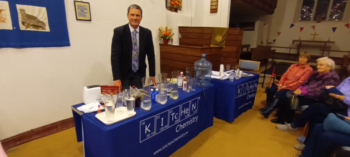 Kitchen_Chem's tweet photo. A little while ago there was a new outbreak of #KitchenChemistry in Scole for the WI Group meeting there. The Kitchen Chemist was also called upon to judge the competition!

@RoySocChem @uniofeastanglia @UEA_Chemistry https://t.co/tGjmouXOzn