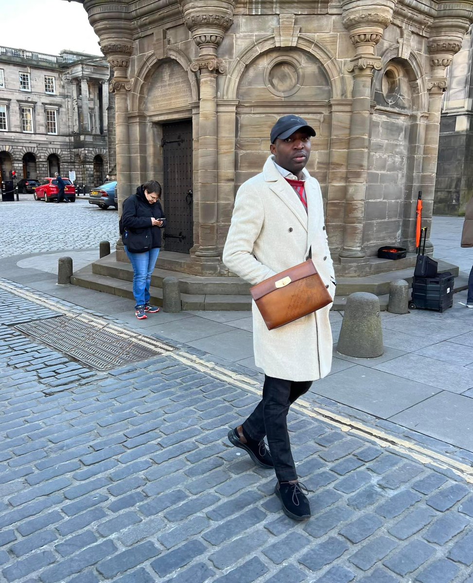 naijasermons's tweet image. Min. Dunsin Oyekan........ What a huge blessing to our generation! 

BTW, this Tuesday (November 5) is His birthday.

Please drop a word of prayer for Him!