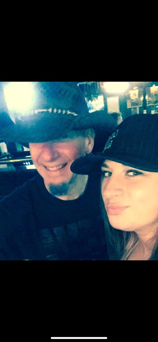 LeahWould's tweet photo. 🥺😞😢 #RIPDaniel #FuckCancer https://t.co/x7g9llcxGi