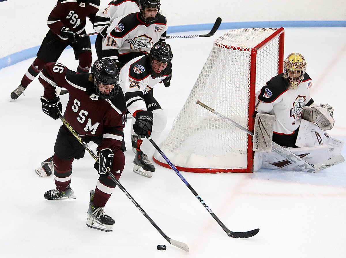 ELPuckOfficial's tweet image. Brent Solomon @CPboyshockey ties it up late, then buries game-winner in OT as Minnesota stuns Shattuck-St. Mary’s for IIT crown. Zach Price @MGCrimsonHockey stops 31 of 32 shots in second half to keep a lid on SSM.
Boxscore: hselitehockey.com/stats#/165/gam…
Photos: zenfolio.page.link/h2RwF