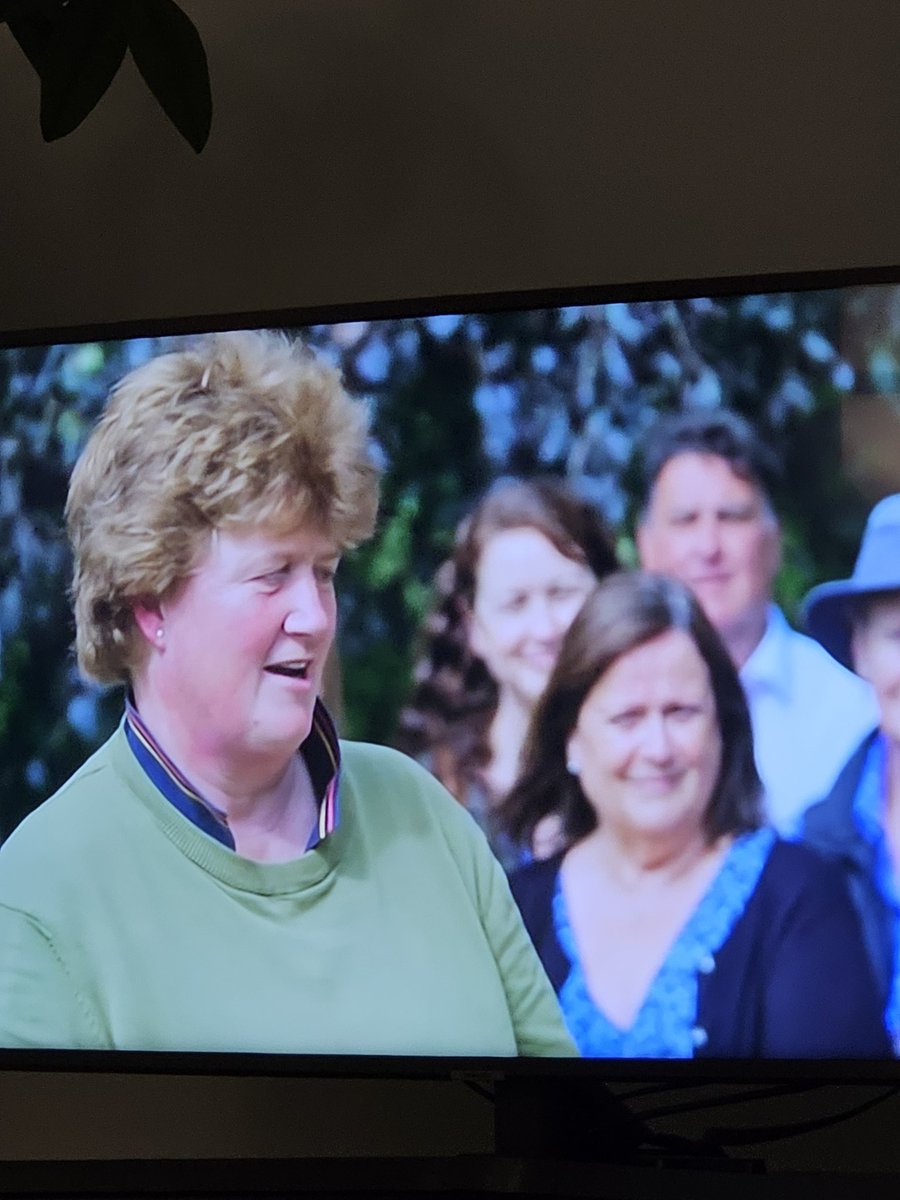 42DaSilva's tweet photo. Prince Harry looks well

#antiquesroadshow https://t.co/XrDjtor1YS