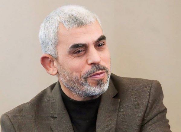 iraninarabic_ir's tweet photo. 🟥 وفقاً للإعلام العبري، أظهرت نتائج تشريح جثمان الشهيد يحيى السنوار أن الشهيد لم يتناول أي طعام خلال 72 ساعة الأخيرة قبل استشهاده؛ ثلاثة أيام دون طعام.

عاش طيب الذكر والأثر، ورحل ثابتاً على مبادئه، رحمة الله عليك يا أبا إبراهيم. https://t.co/vuJNjPrskt