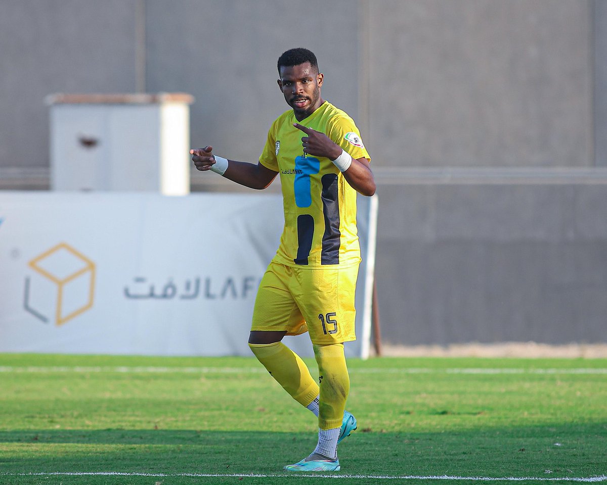 YSM_players's tweet photo. 📷 ساهم مهاجم نادي #الجيل الكابتن سعد المولد في فوز ناديه امام شقيقه نادي #مضر بعد تسجيله هدف ومواصله تألقه في تقديمه للمستويات المتميزه 

برافوووو يابطل 💪💪 https://t.co/jLkeF8EkGD