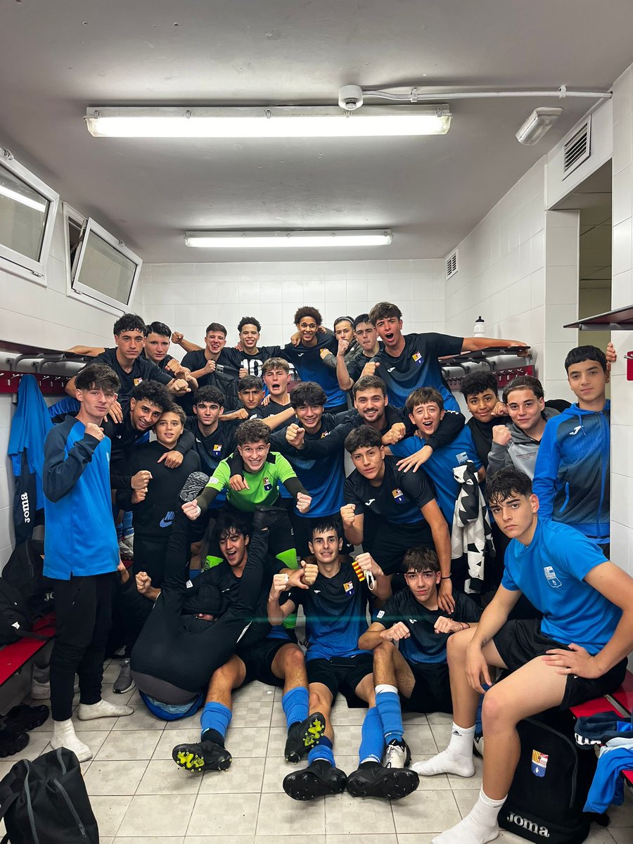 CFAEspluguenc's tweet photo. FUTBOL BASE | 𝗘𝗦𝗖𝗔𝗟𝗔𝗡𝗧 𝗣𝗢𝗦𝗜𝗖𝗜𝗢𝗡𝗦❗

Victòria del juvenil A al camp del Palleja (1-3) per sumar tres punts i escalar fins a la quarta posició! 

#SomEspluguenc | #Esplugues https://t.co/7hpQmt09mc