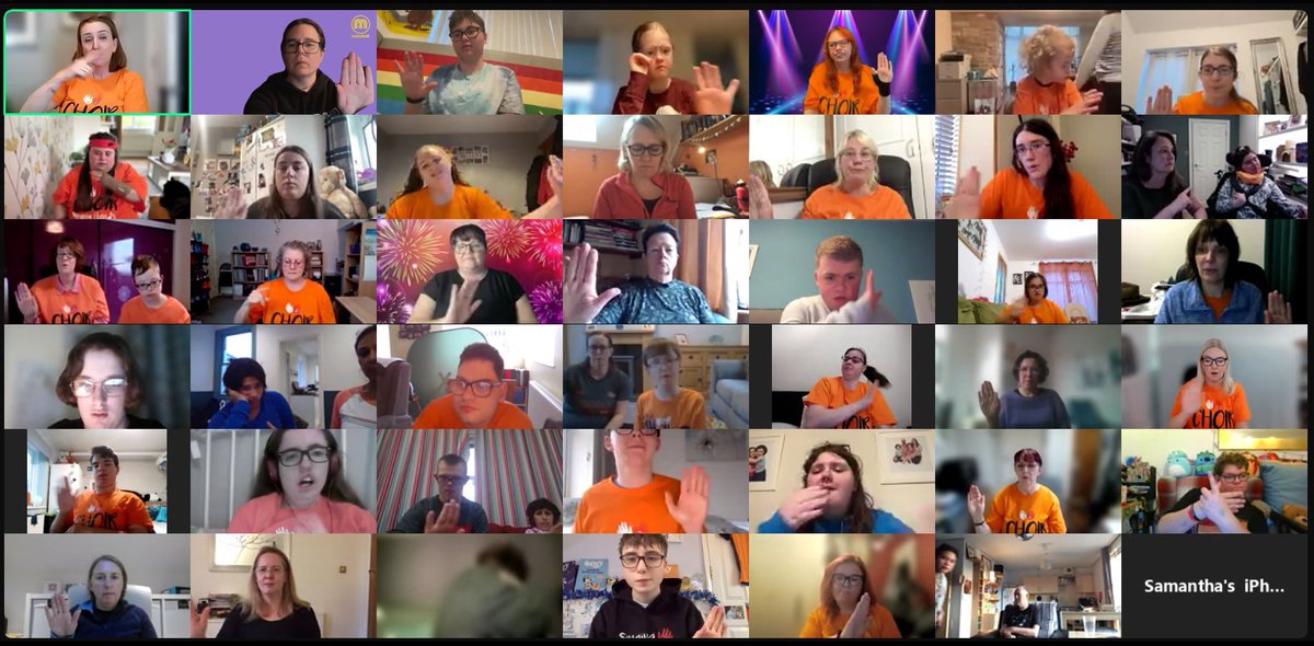 singinghands's tweet photo. Lovely afternoon with a lively pop party followed by a GLEE-themed Choir session today 🧡🎶 There’s still time to join the second choir (with same songs on Wednesday) 🫶🏼🧡🎶 #choir #popparty #makaton https://t.co/zYFdS67Tsp