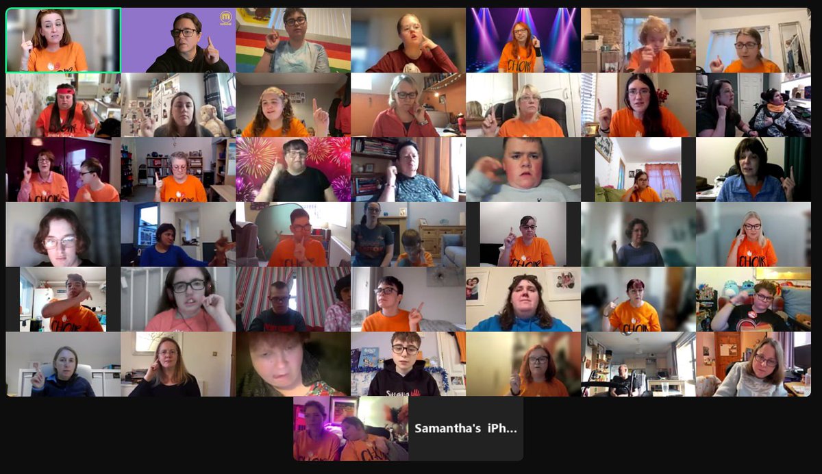 singinghands's tweet photo. Lovely afternoon with a lively pop party followed by a GLEE-themed Choir session today 🧡🎶 There’s still time to join the second choir (with same songs on Wednesday) 🫶🏼🧡🎶 #choir #popparty #makaton https://t.co/zYFdS67Tsp