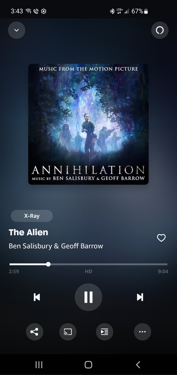 (d) / glitched tweet media