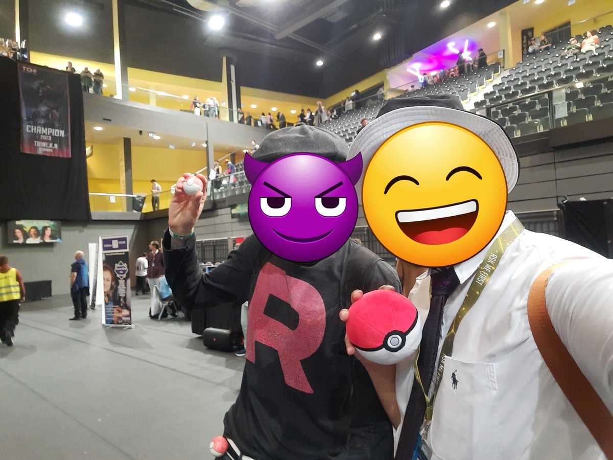 CkeaCkea's tweet photo. I'M BAAAAAAAAACK!!!! 🙌🙌🙌🙌🙌 Here are a few pics from the con I went to! Met a bunch of Pokemon cosplayers again 😁 Was a lot of fun! #yunicon https://t.co/QqYGnjMGSi