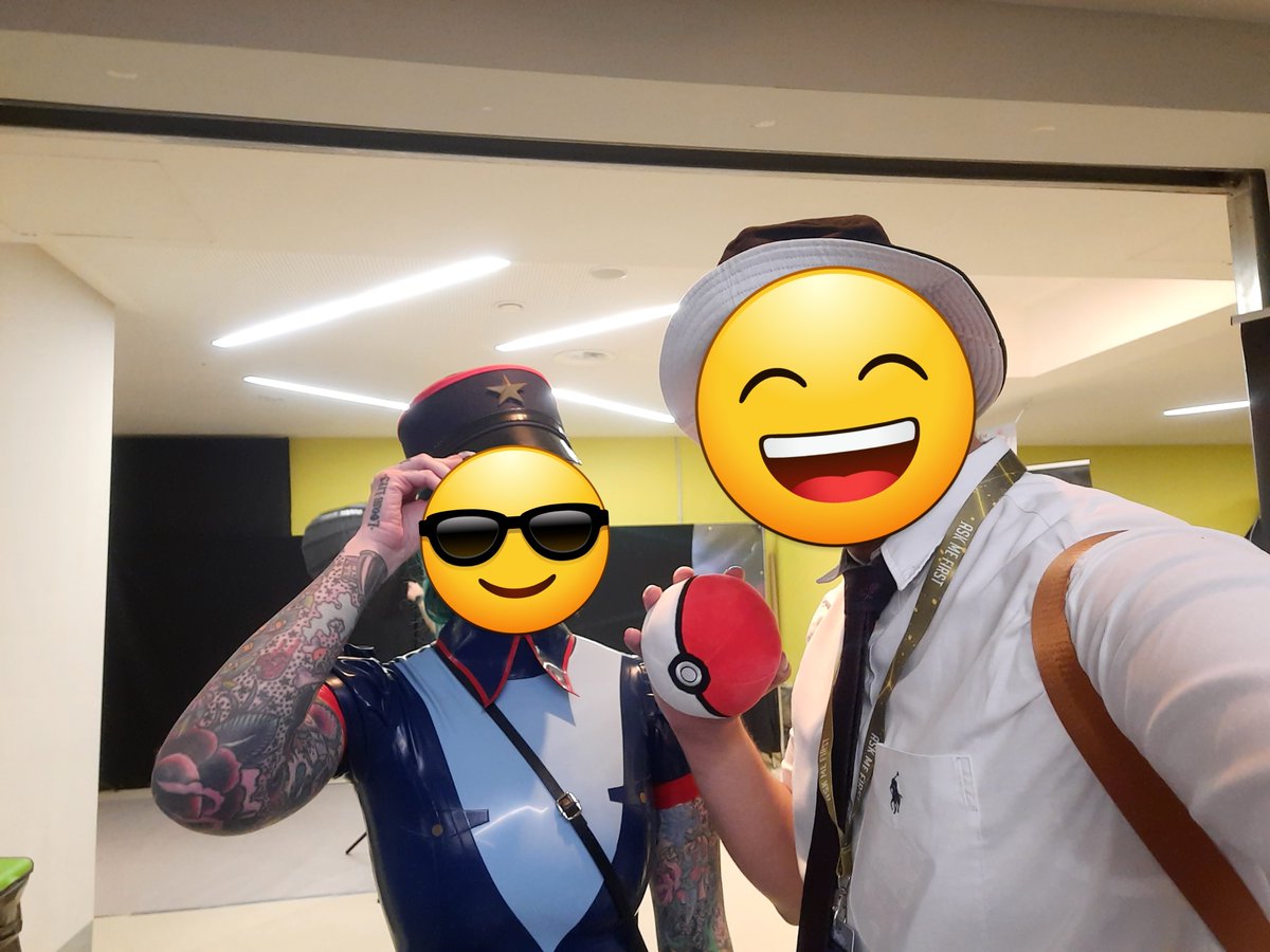 CkeaCkea's tweet photo. I'M BAAAAAAAAACK!!!! 🙌🙌🙌🙌🙌 Here are a few pics from the con I went to! Met a bunch of Pokemon cosplayers again 😁 Was a lot of fun! #yunicon https://t.co/QqYGnjMGSi