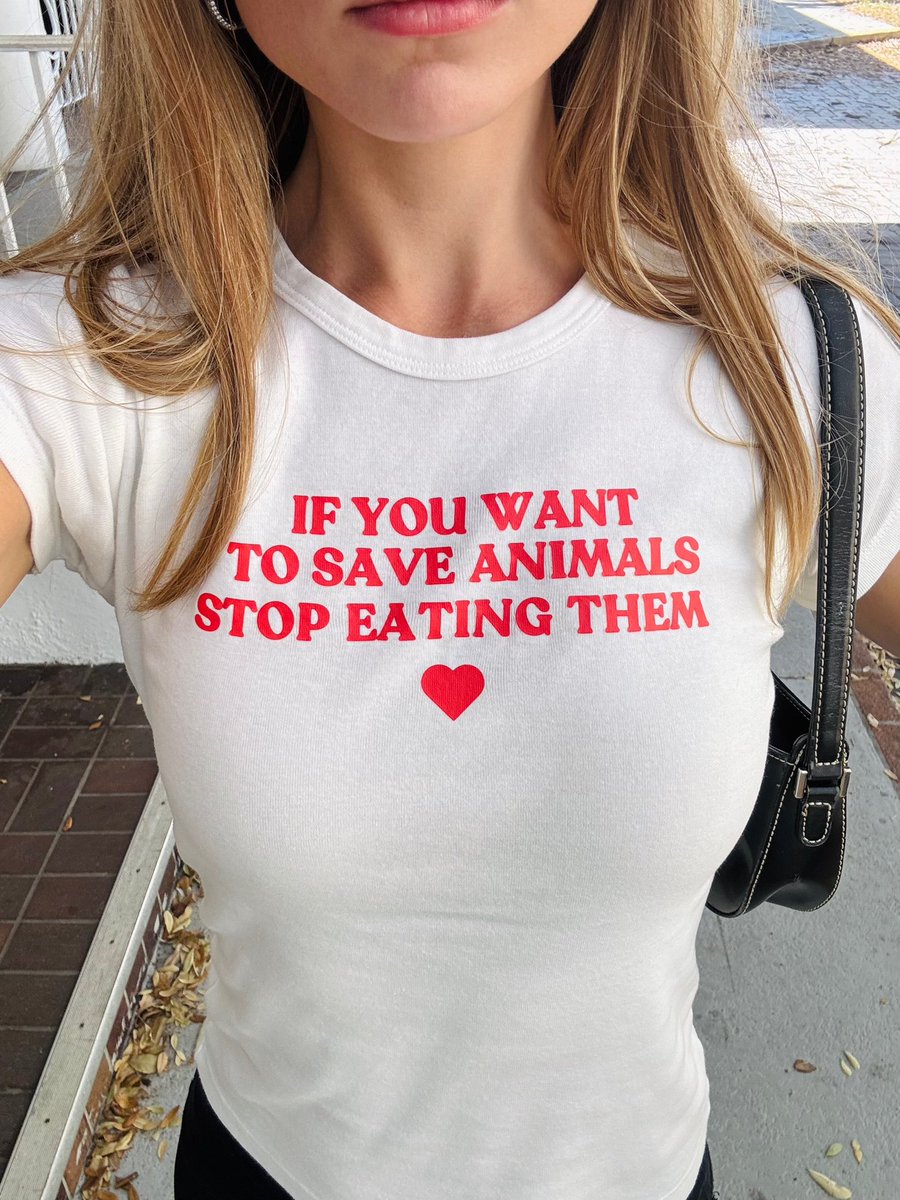 Bella Fuey Ⓥ tweet media