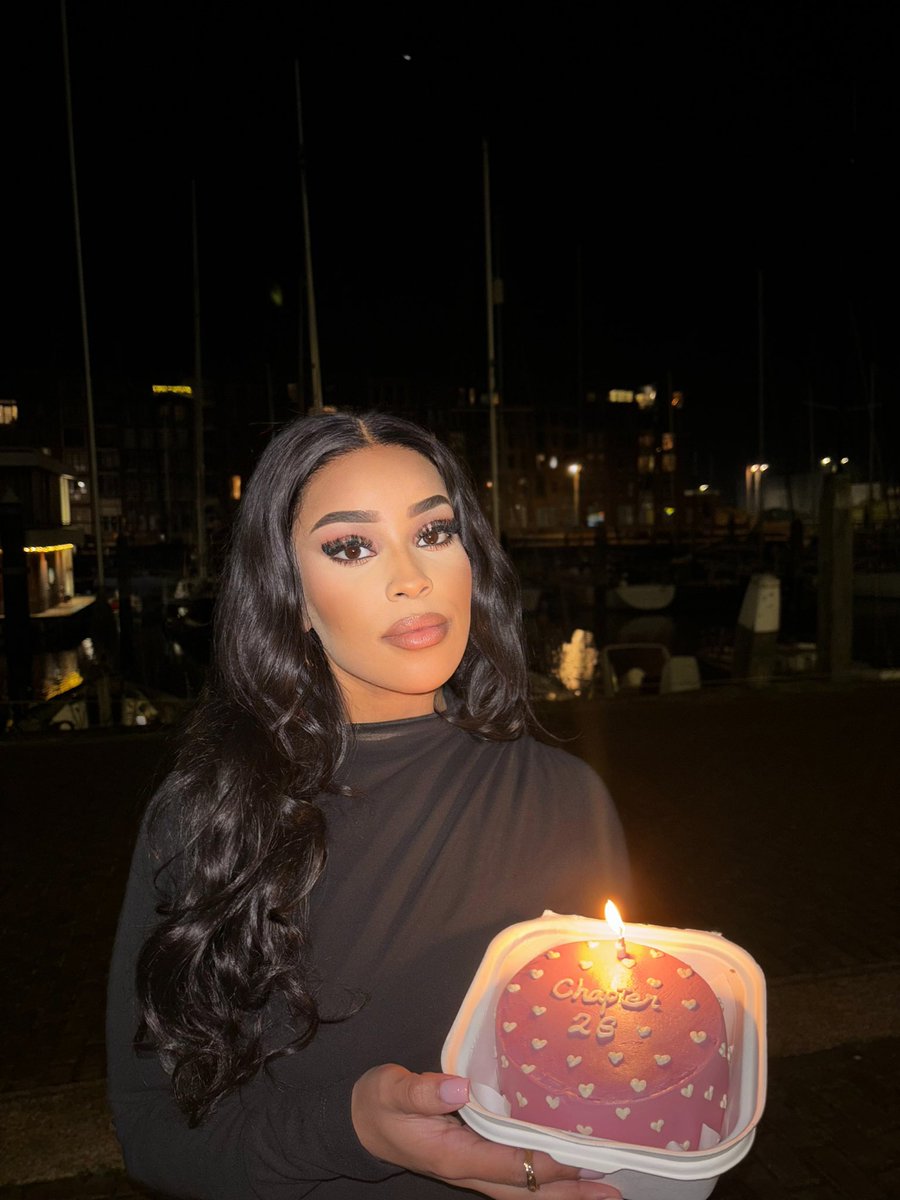 needfeels's tweet image. Het was een mooie dag 🩷 #chapter26