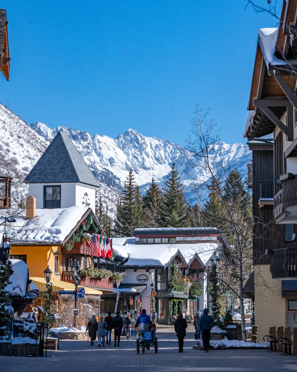 Treat your team to a holiday party in the mountains! Whether you're all for relaxing at the spa or clocking as many runs as possible, Vail is the perfect destination for any company party. Book your holiday event here: bit.ly/3YK59kh