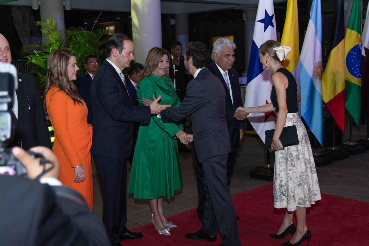 Panamá reafirmó su compromiso con las relaciones internacionales al recibir en el saludo protocolar al cuerpo diplomático y representantes de organismos internacionales. Este evento, encabezado por el Presidente de la República José Raúl Mulino.