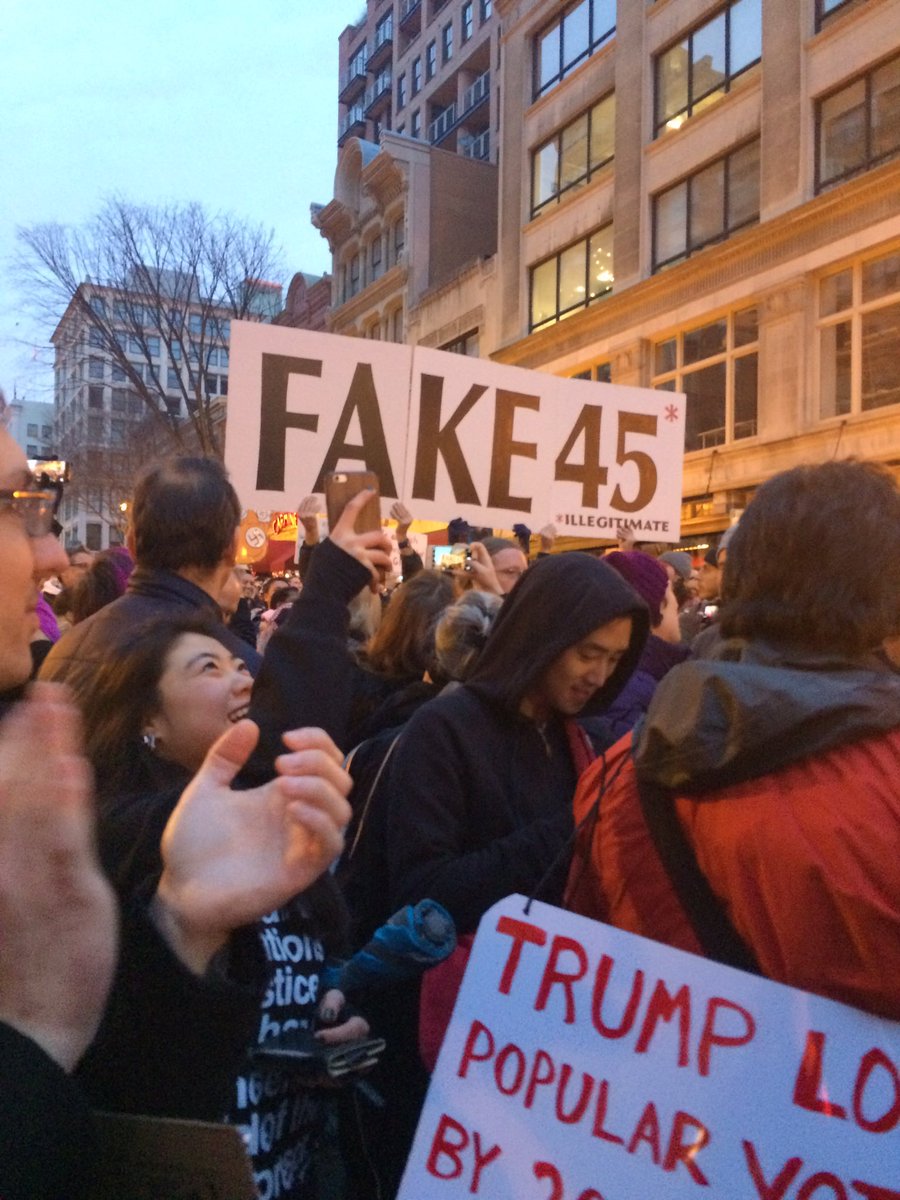 melliesGma's tweet photo. @iAnonPatriot Uh, we didn’t the last time. We had a very peaceful demonstration on Jan.17th , 2017 in DC. I was there. No rioting. https://t.co/X8lQcY8PiE