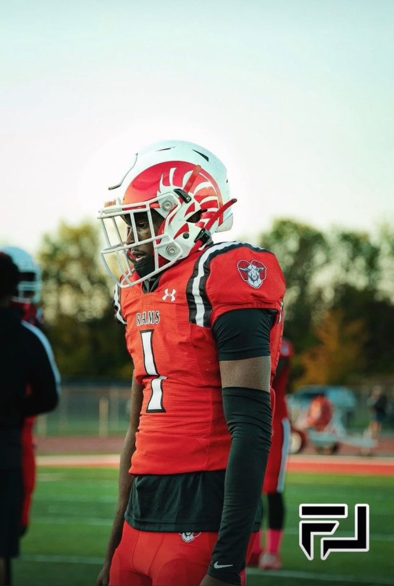Senior SZN Complete!! <a href="/TMRamFootball/">Trotwood Madison Football</a> 
3 INT , 2 INT TD , 10 PBU , 63 tkls , 4TFL         
hudl.com/video/3/162332…