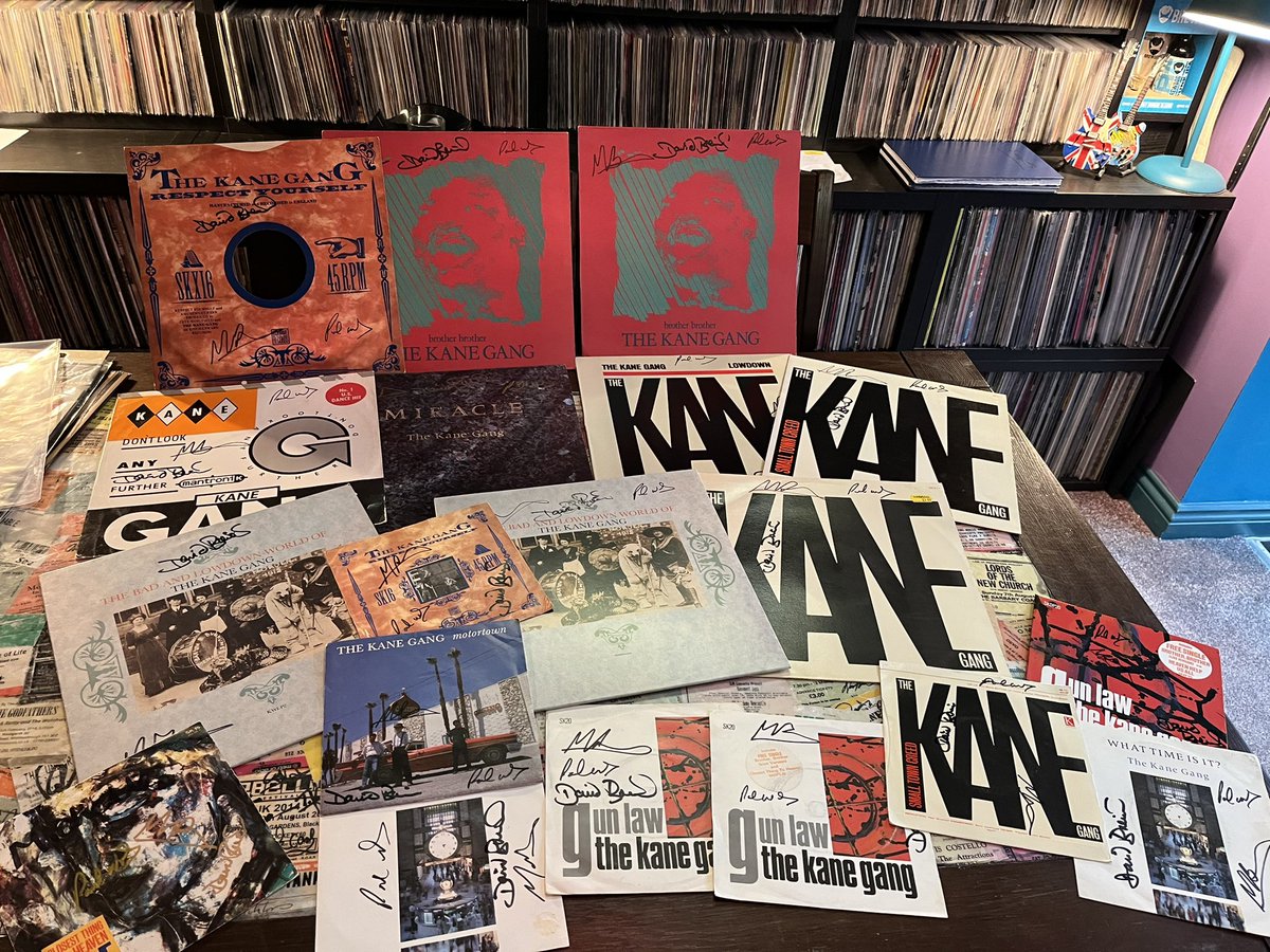 PicturePlace_NE's tweet photo. @TheKaneGang @FireStationSun @fieldmusicmusic @MGStephenson @CulpaFeliks @Prefabsprout @MartinBrammer @DavidBrewis1 @woodsymusic A perfect nite @FireStationSun @TheKaneGang @MGStephenson @fieldmusicmusic 
WHAT a sound and a great trip down memory lane!! The whole night was just GREAT! and thanks for signing some of our original vinyl collection, love it… https://t.co/EULN8rcHVx