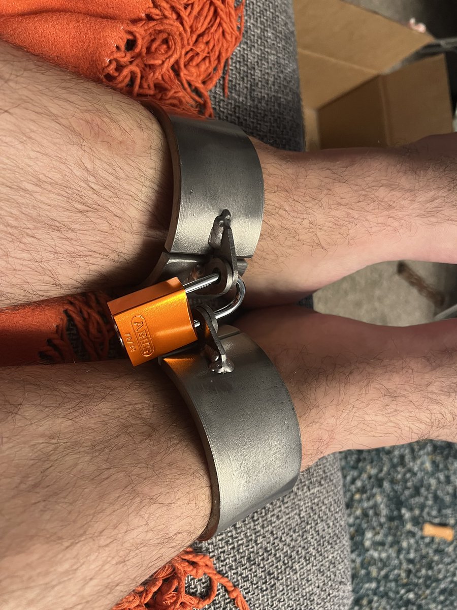 G1m60's tweet photo. Insta saw it first. Sunday light gear and bondage. @MrSLeather harness and @armyofmen jock. Sorry for the lack of posting. Life has been tough. #me #leather #teamlocked https://t.co/VORUi3jkj2