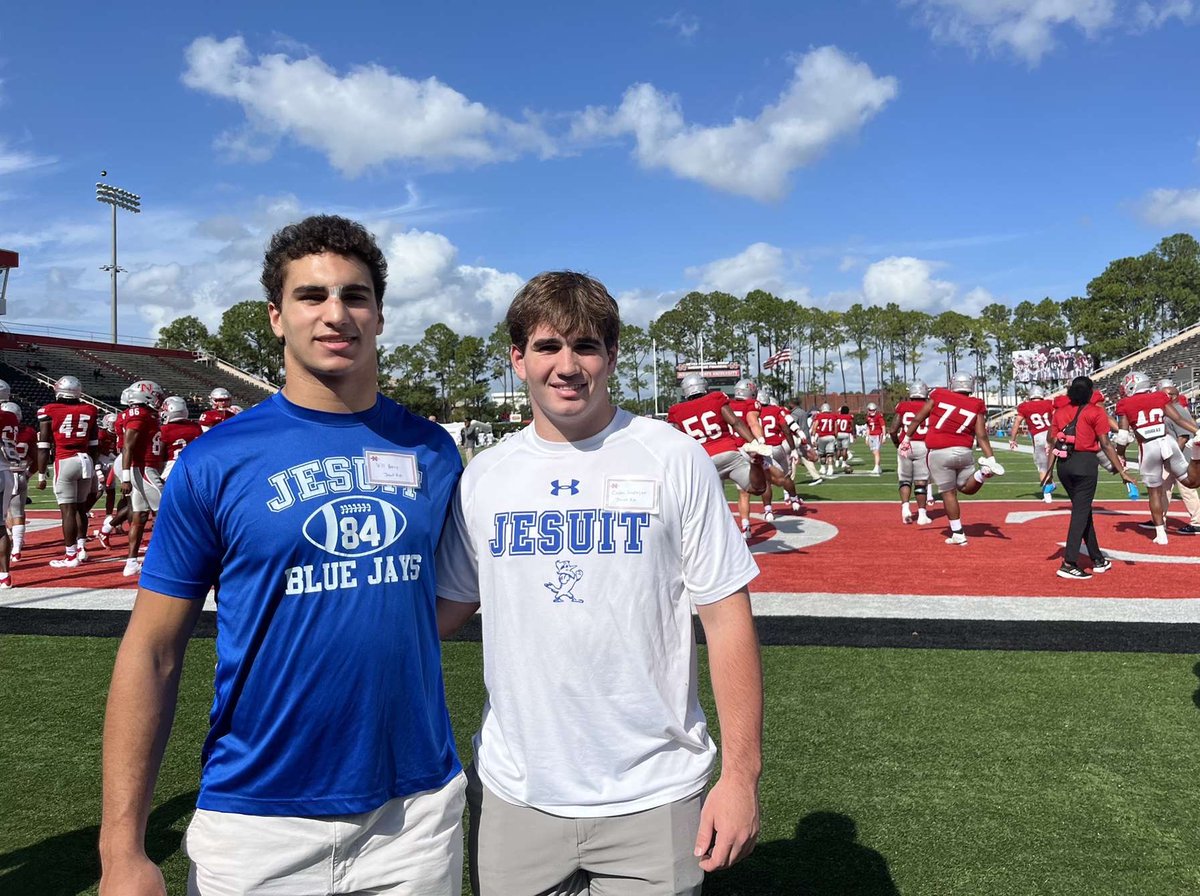 Had a great gameday visit with <a href="/Nicholls_FB/">Nicholls Football 🏈</a> ! Thanks to all of the coaches for the opportunity <a href="/CoachRobSnyder/">Rob Snyder</a> <a href="/JHSNolaFootball/">JesuitNOLA Football</a> <a href="/CoachNEUP/">Andrew Neupert</a>