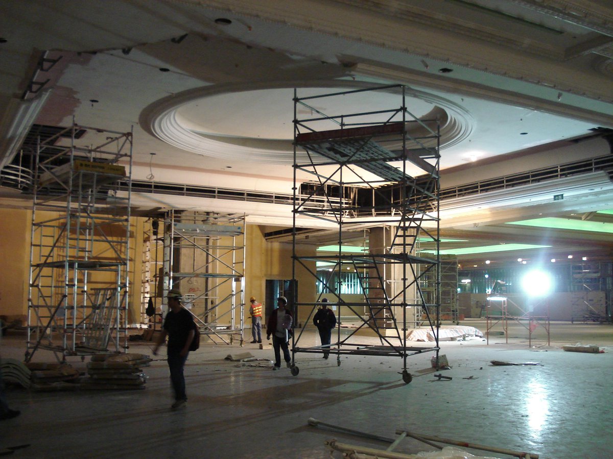 Recently asked the benefit of us casting in ‘GRG’ vs ‘fibrous plaster’. Though fibrous is ‘heritage’ GRG is non-flammable/organic, light weight, stronger and can be cast in larger panels #heritage #grg #gfrg #saintgobain #britishgypsum #fis #architects #interiors #training #lime