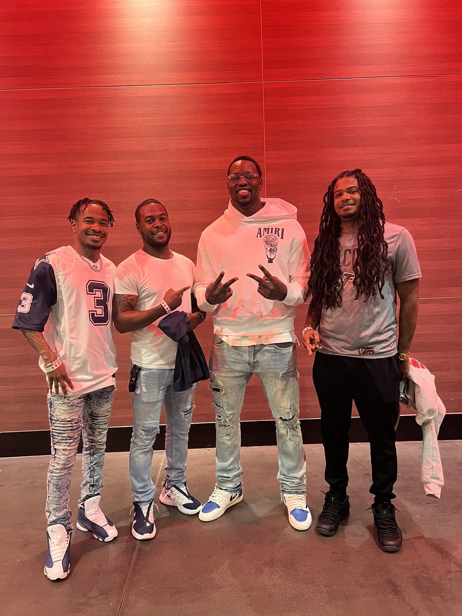 Short trip to see <a href="/A7chronic/">Dr. Arnold Ebiketie</a> who showed the utmost hospitality. I don’t think it’ll ever get old watching you sck the QB. It is a blessing not just to have Coached you, but to watch you flourish at what you love to do. Thanks for the experience man <a href="/FLEYEboyP/">Casaknova</a>