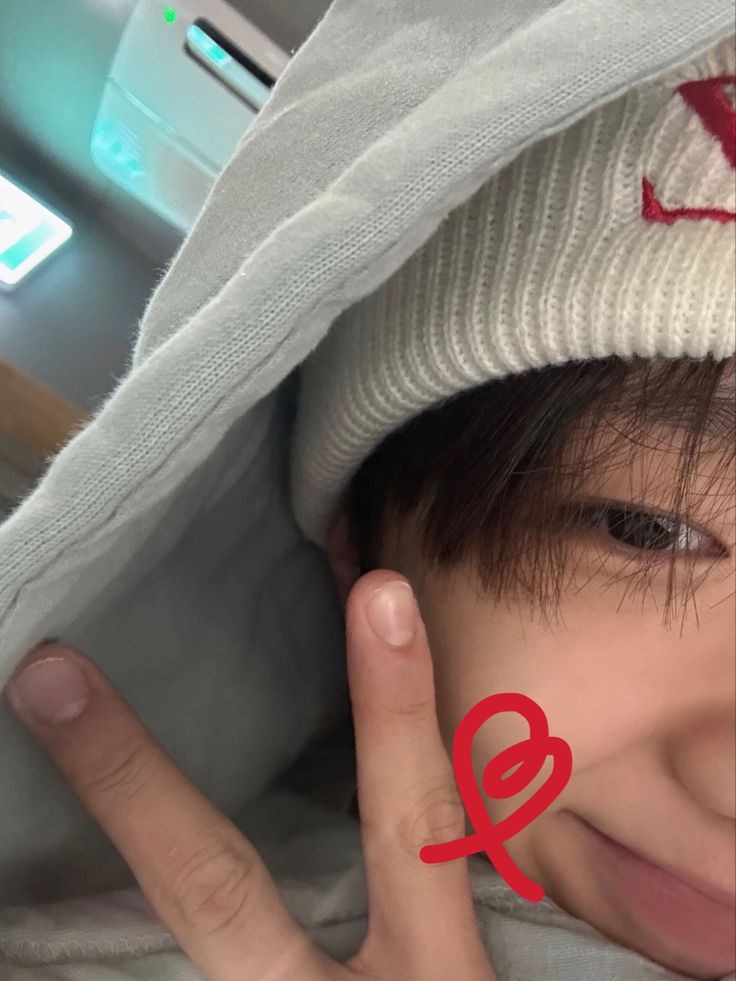 haeunagi's tweet photo. selca time 🤳 https://t.co/8ytKVAqnda
