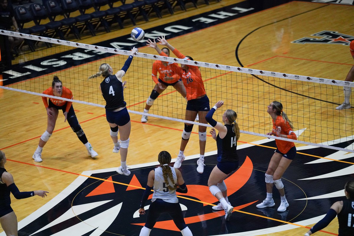 RiceVolleyball's tweet photo. Volleyball Sweeps Third-Straight Match, Downs UTSA in San Antonio

📰 » https://t.co/mqYU1FvZRv

#GoOwls👐 https://t.co/5suPql8Mad