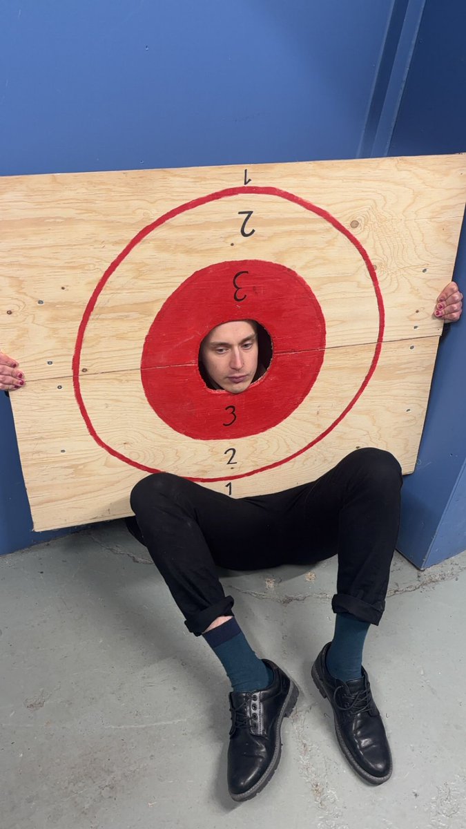 no one had ever even heard of visuallymatt until about what? three weeks ago. not on twitch just in general i mean rather. now bro think he's fucking michael jackson famous. gotta drop a yoge everywhere he goes.
