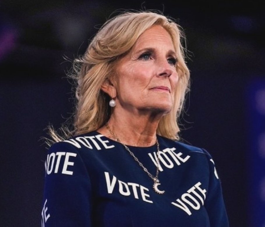 AHaschi's tweet image. 104 days since her husband dropped out and yet she is working harder for Harris than Mrs. Tr*mp and Mrs. Vance for their own husbands