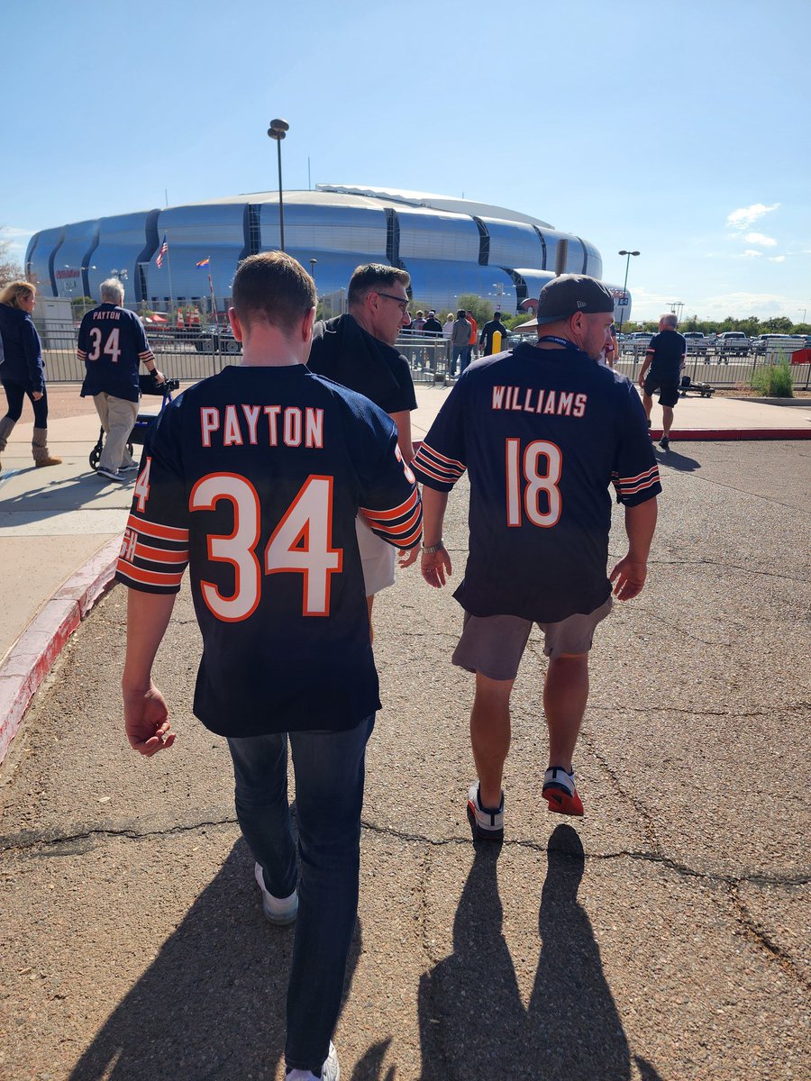 traveltruefan's tweet photo. A Live show, our ultimate tailgate, and now itβs game time. Letβs gooo Bears! πποΈπ΅ποΈ #CHGOBears
πΈ: @CHGO_Sports
#TrueFanTravel | #ChicagoBearsFans | #Arizona https://t.co/4YIDGv6xry