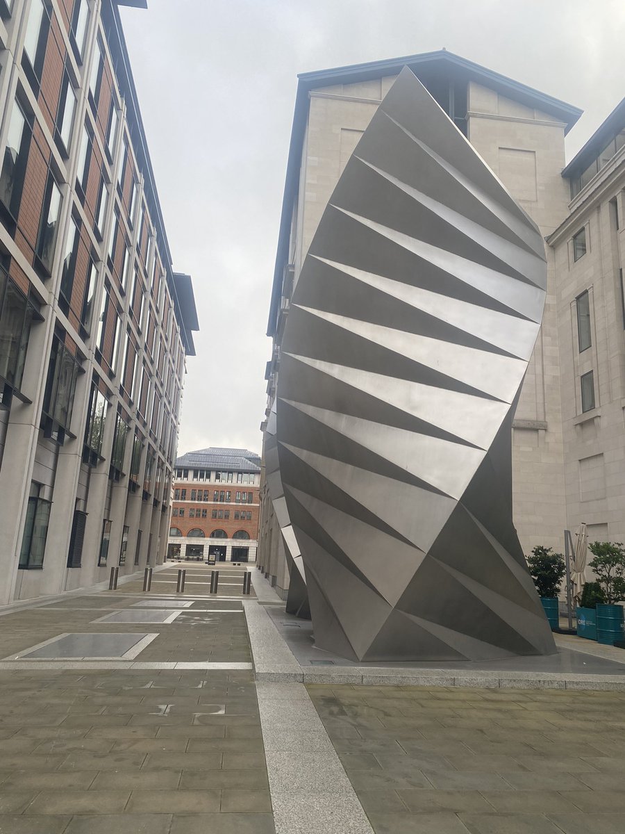 torricrapper's tweet image. Once again London you didn’t disappoint. #weekendsaway #friends #history