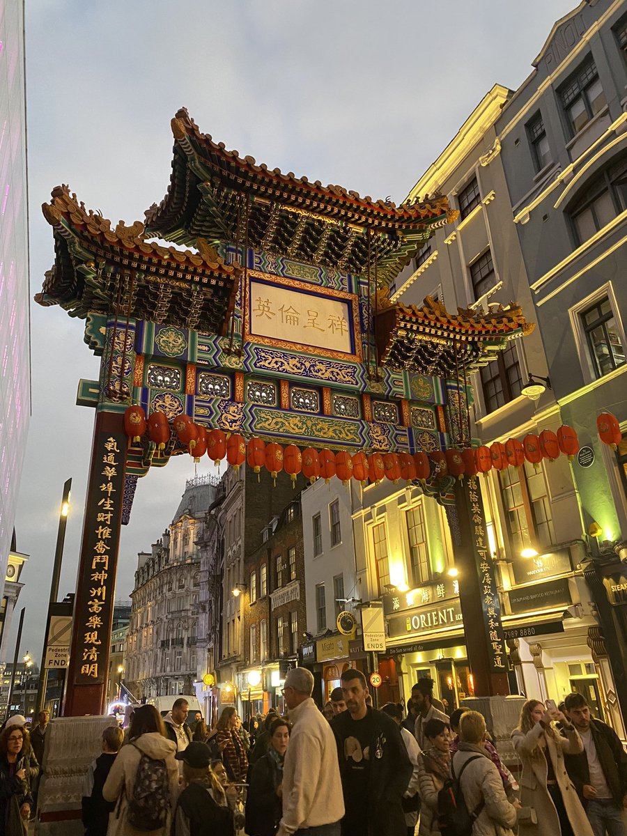 torricrapper's tweet image. Once again London you didn’t disappoint. #weekendsaway #friends #history