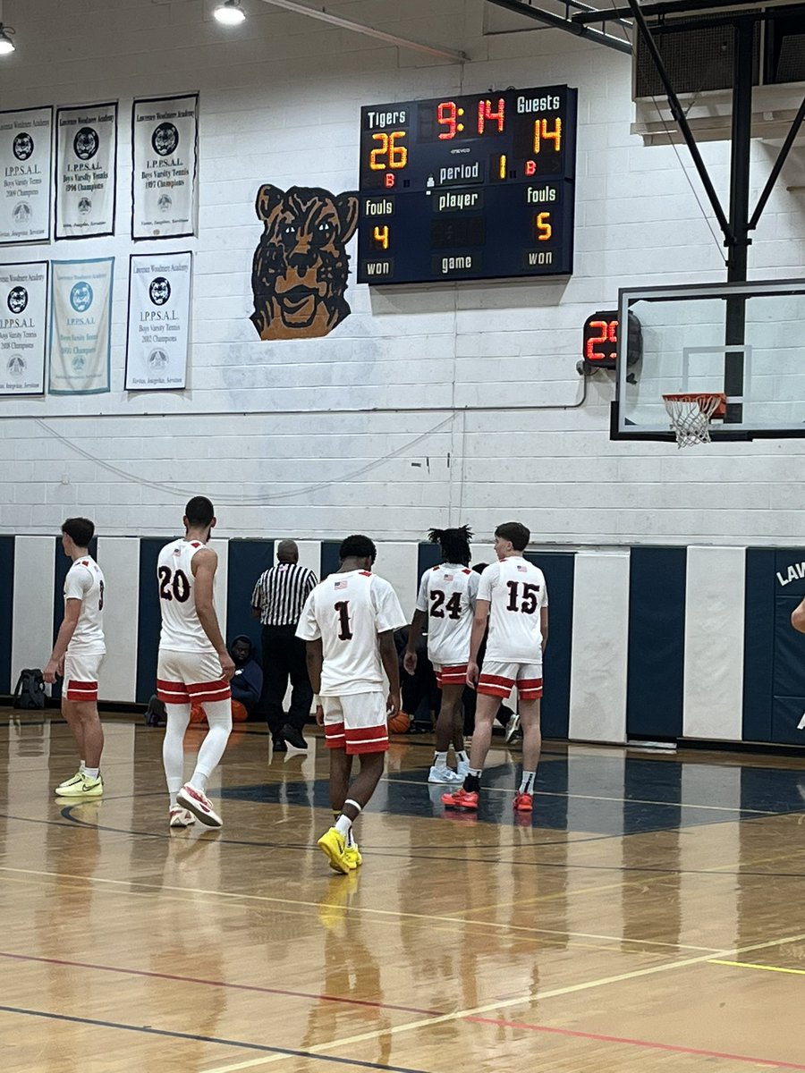 Knox up 47-30 at the half behind strong performances from 2025 F Saif Al Deen Saleh as well as wings Ben Manuel, CJ Smiley, and Chris Eldredge.