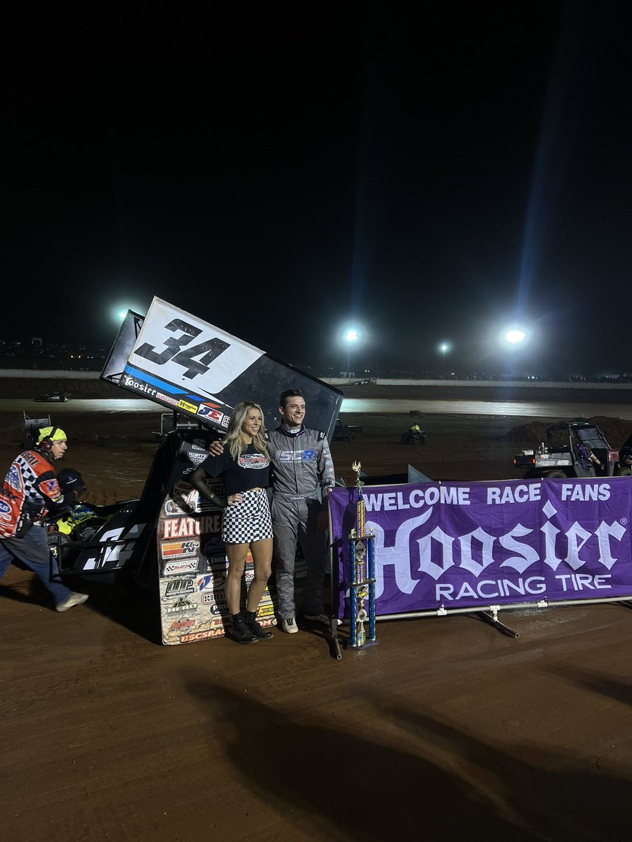 ClingSterling's tweet photo. Picked up wing wins #1 and 2 https://t.co/zh4QwX4rbY