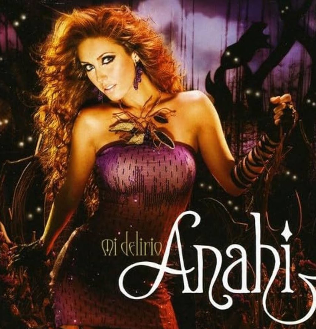 Houseofanahi01's tweet photo. voltará a ser novembro … mas não ESSE novembro. @anahi 💜 https://t.co/2YDI0zcCqN