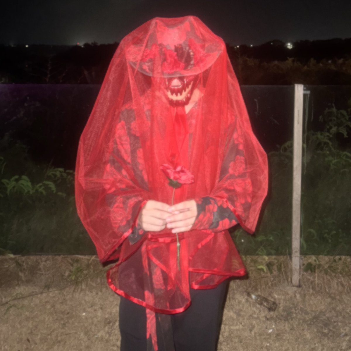 soouel's tweet photo. #Roleween ❤️🌹 https://t.co/8wGacZW8R9