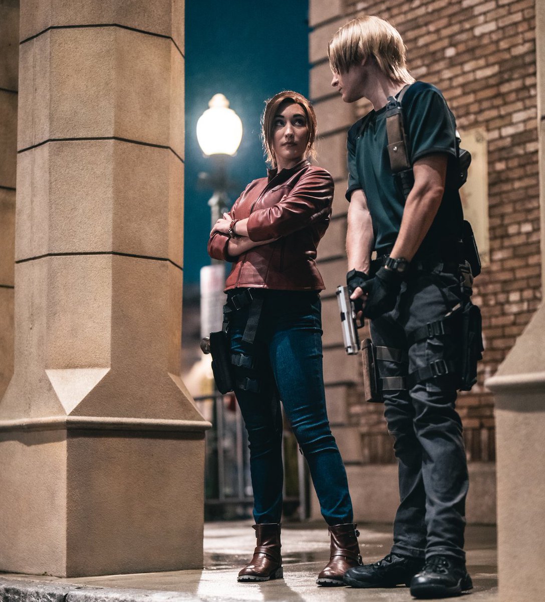 dantmnation's tweet photo. i am the happiest person in this world after these pics. my two comfort characters interacting is too much for my heart. i really miss claire and leon. look at them! https://t.co/lC1oxkOJng