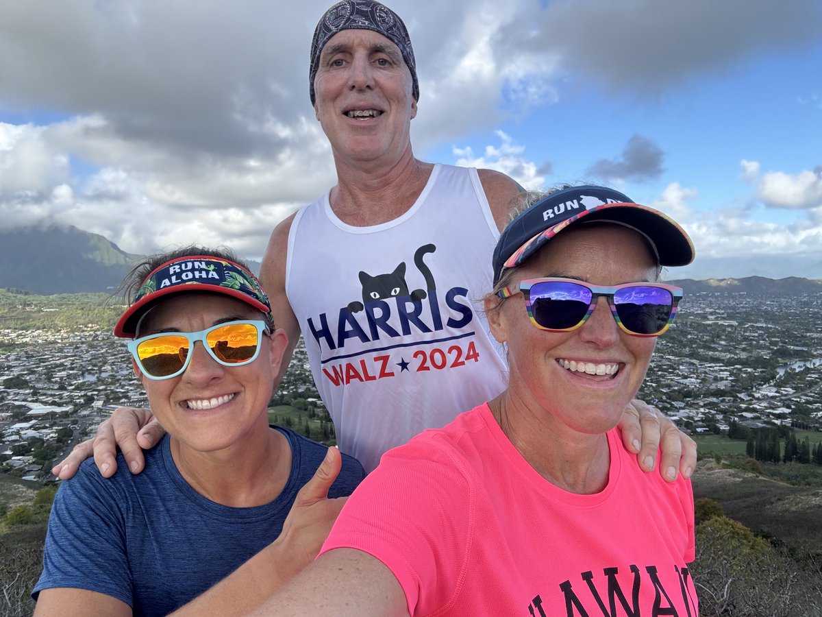 All smiles and thumbs-ups during our run