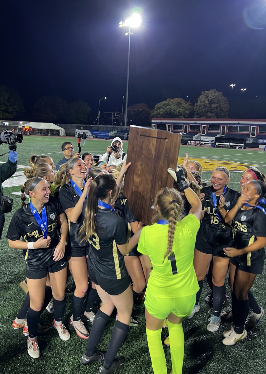 RichTorres23's tweet photo. Millers complete three-peat, beat Trojans for 3A soccer crown @IHSAA1 @MillerNationAD @MeredithTippner 

“… this is where we always want to be, and it can’t come without a great group of girls, a great coach to lead us,” NHS senior Meredith Tippner

https://t.co/hug8qmkoSP https://t.co/XTASPuZ49y