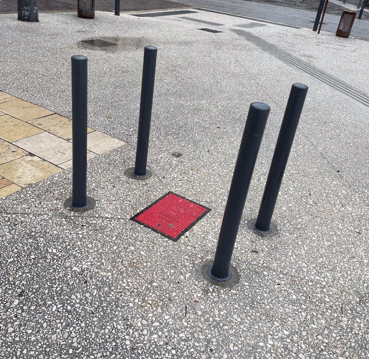 pabouger's tweet photo. 🤣🤣🤣
Le #GénieGrenoblois ...
Place Victor Hugo à +2M€ ....
#InAvance #EELV #Grenoble #Velo https://t.co/sELt5d5bpP