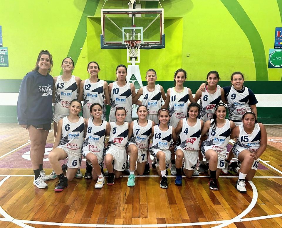 clubbenhur's tweet photo. 🏀 #Formativas. Este domingo, las #Lobas disputaron la última fecha de la fase regular del certamen local. #BenHur visitó al Unión de Sunchales. Además de las categorías superiores, jugaron #Premini y #Mini.
👎 U13 49-80
👎 U15 31-52
👍 U17 49-46
#VamosBenHur 🔵⚪🔵 https://t.co/mVonTDzI4I