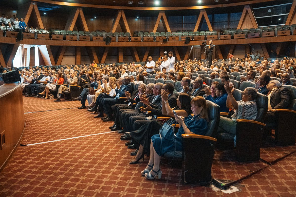 Dando la bienvenida a nuestra amada ciudad a todos los participantes de este XXXlV Congreso Internacional <a href="/alasrd2024/">ALASRD2024</a> que se celebra por primera vez en nuestro país. Les deseo un productivo encuentro y que se continúe en desarrollo de la sociología y las ciencias sociales.