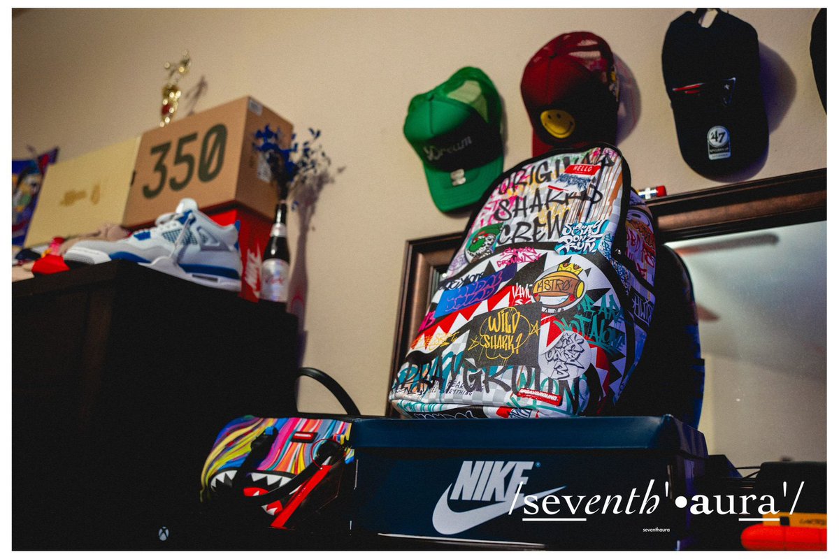 seventhaura's tweet photo. Quick Flix: ROOM TOUR [stills edition] 
A thread 🧵 

For those that prefer traditional media 📸‼️ #quickflix https://t.co/jkWJGrrLgu #photography #houstonphotographer #htxcreatives #houstonart #houstonphotography #sonyalpha #sonyshooter https://t.co/d6v8DSyb5q