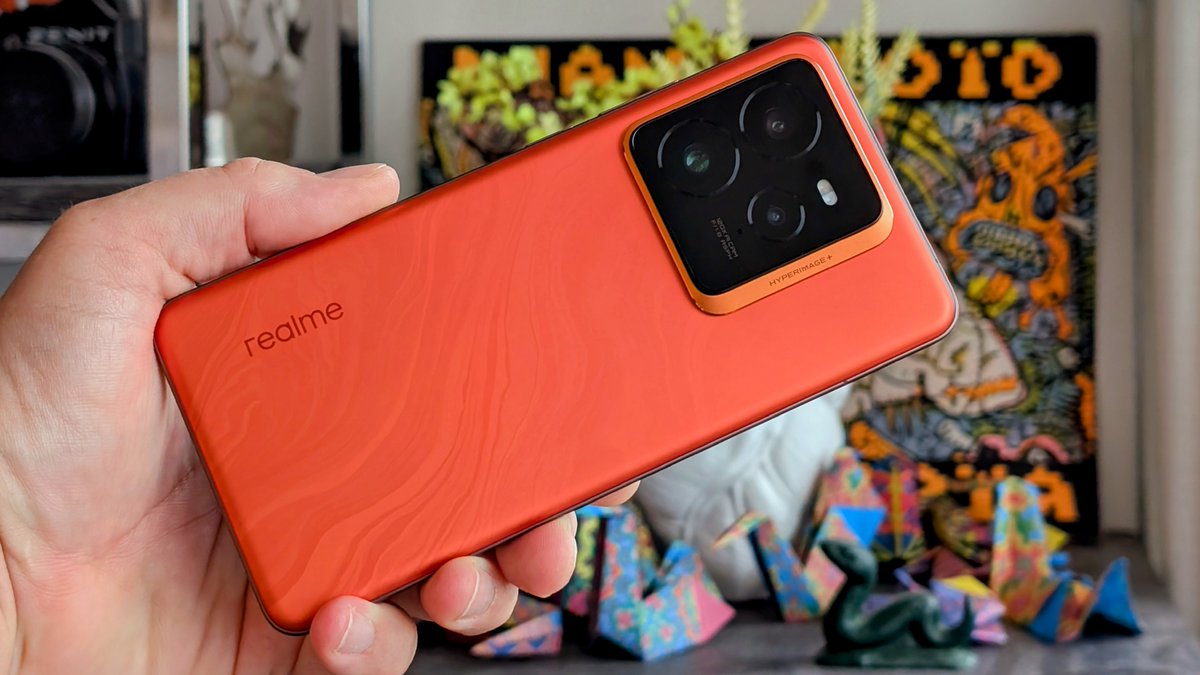 tnkgrl's tweet photo. Are you ready for #flagship phone season? Tune into episode 399 of my #MobTechCast with guest @OutOnALumb! We dive into @Apple's #M4 Macs, the #Xiaomi15Series, #FindX8Series, #OnePlus13, #RealmeGT7Pro, and #Magic7Series -- oh my :) Listen and subscribe... https://t.co/noSUMISQr3 https://t.co/1KM6EWyKbX