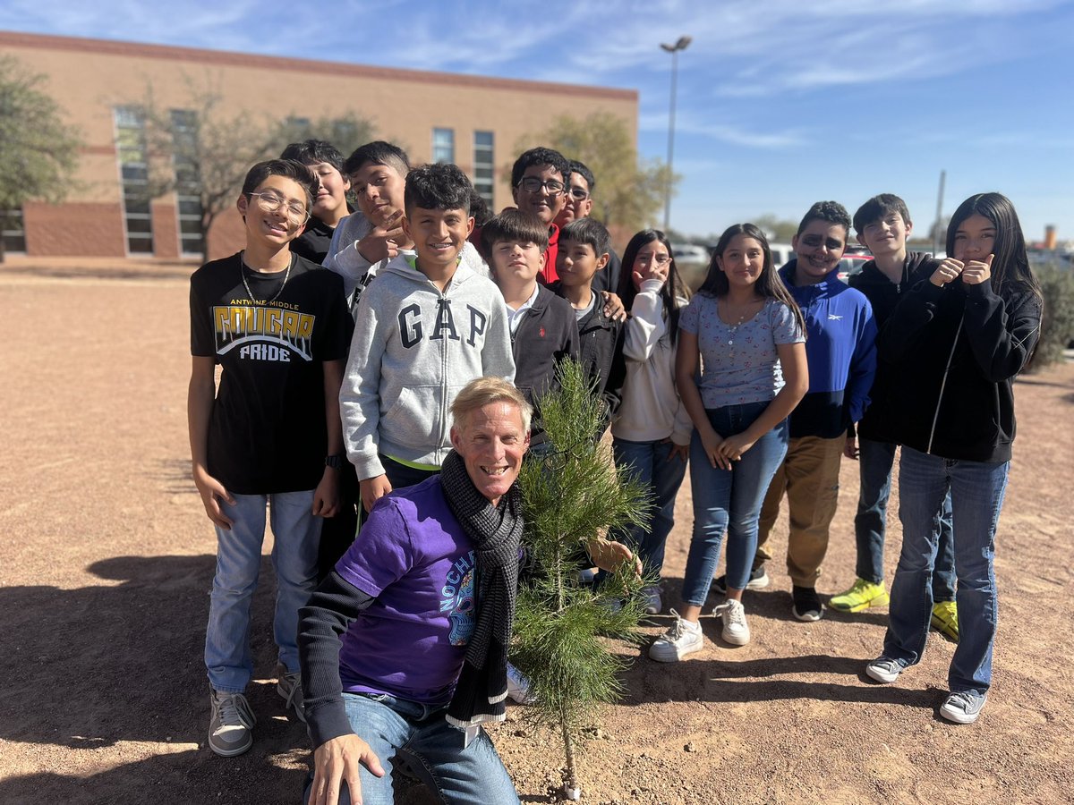 Mr. Galindo tweet media