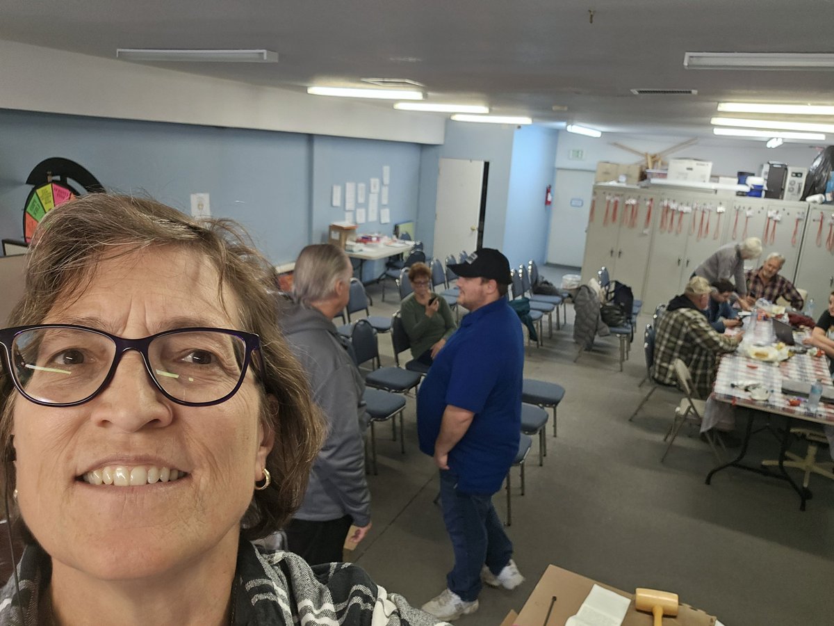 marciakelbon's tweet photo. Enjoying working with some great volunteers calling voters to make sure they get their ballots in! Have you voted yet? Tuesday the last day, and it's best to put your ballot in an official drop box at this stage of the game. With @robersonforwa  #vote #olypen #waelex https://t.co/3nqv8albQG