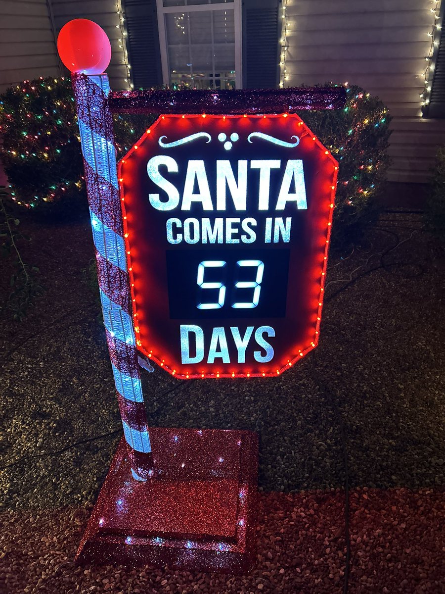 Joshdjackson's tweet photo. It’s beginning to look a lot like christmas #christmas https://t.co/ZOiq51TZlK