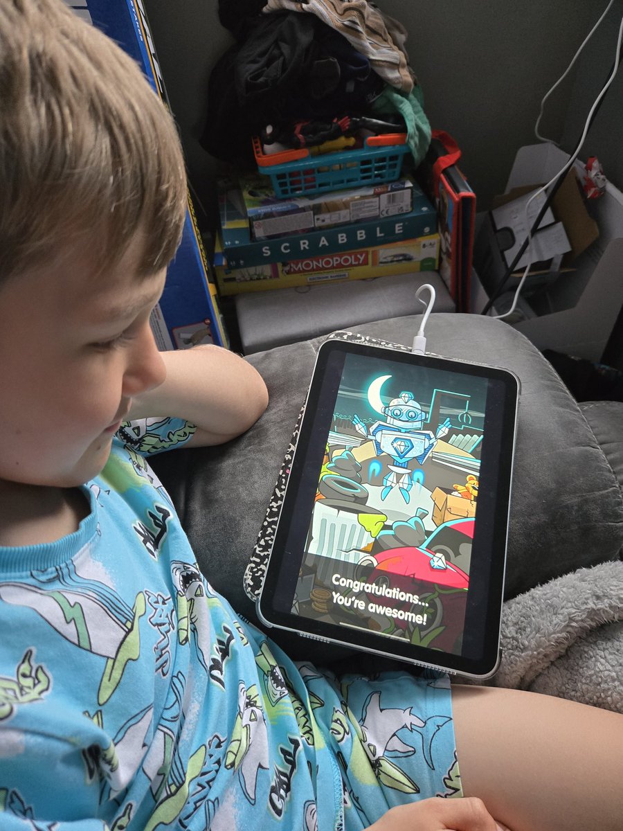 Lyngreene11H's tweet photo. @malvernprimary @Malvern2CB 
This one only went and completed Numbots this half term....super proud..well done Alex 🌟🌟🌟 https://t.co/69n5ss0LRy