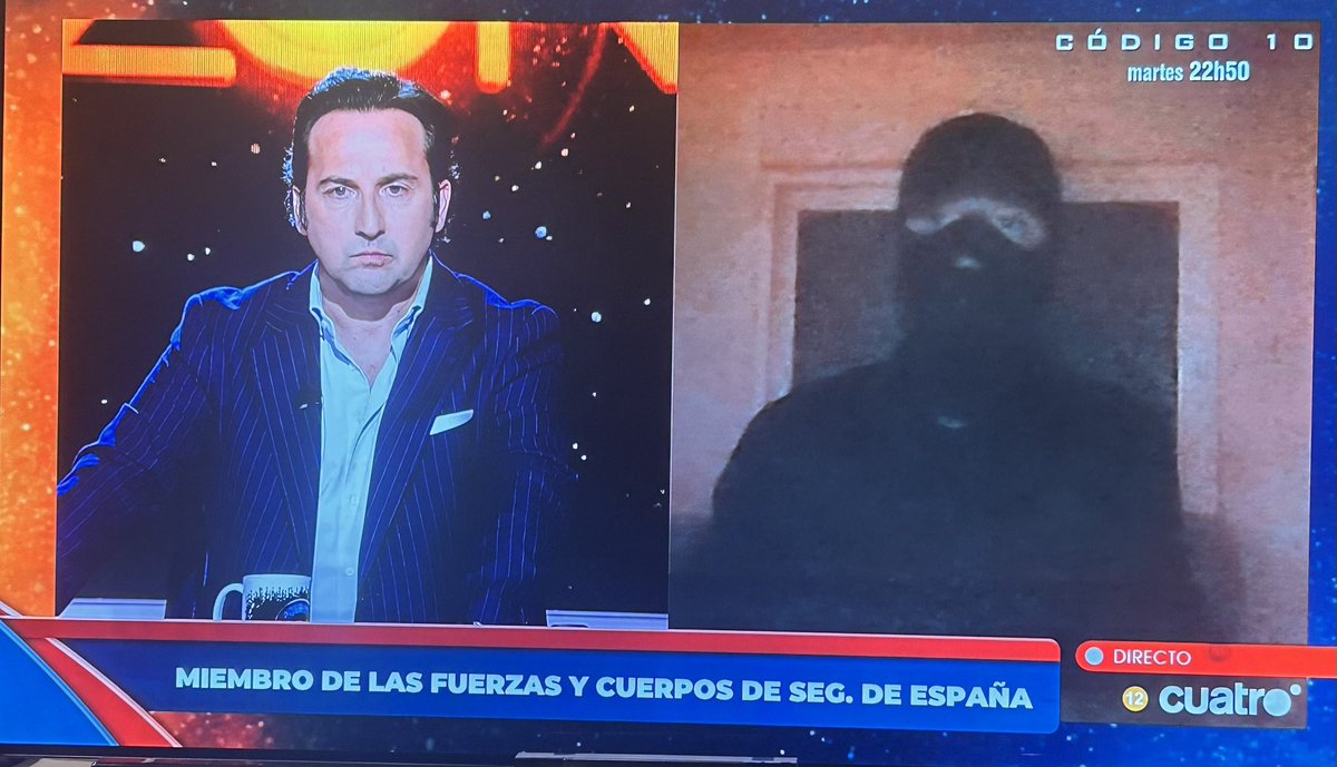 UMG1313's tweet photo. Denunciable esta imagen en TV  por parte del fascista de Iker Jiménez.

Nos quieren llevar a una guerra civil.
Absoluta impunidad e incitación constante a reventar el sistema democrático. 

Todo esto entre risas y comentarios jocosos. Son psicopatas. https://t.co/On4pRwvGAY
