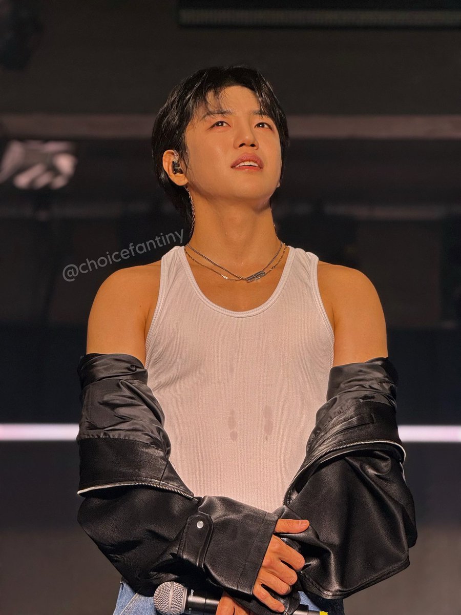 choicefantiny's tweet photo. Donghun just… casually serving face!!

#ACE #에이스
#ACE_LATAM_AND_EUROPE_TOUR
#REWIND_US
#ACEinHELSINKI https://t.co/B87ZiTUdbj