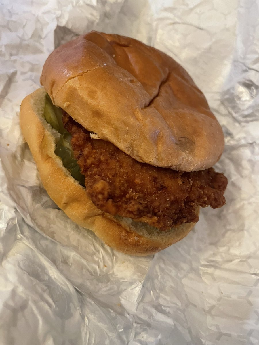 Happy #NationalSandwichDay 🥪 What is your favorite kind of sandwich?